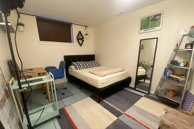 Image de Cozy & Spacious! 2 bedroom private suite in North Burnaby with private entry