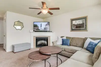 Image de Near Pcc, 15 minutes to Downtown Pensacola