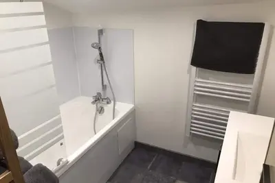 Image de Appartement rénové lumineux au cœur des remparts
