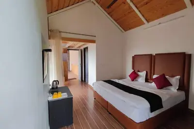 Image de An independent Cottage with mountain view and 10 minutes walk from the lake.