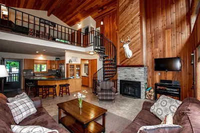 Image de Winter Stays Available! Ptarmigan Condo! Indoor/Outdoor Pool and Hot Tub Access!