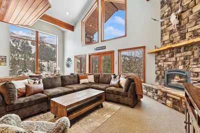 Image de Winter Availability! Ski-in/Ski-Out Chalet with Hot Tub on Whitefish Mountain!