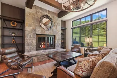 Image de Book for Winter! Ski-in Ski-Out Townhome on Whitefish Mountain! Private Hot Tub!