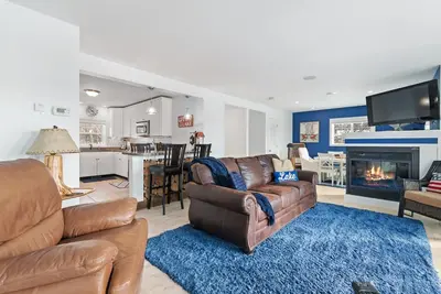 Image de Lake Blaine Home with Mountain Views, Just Minutes to Glacier!