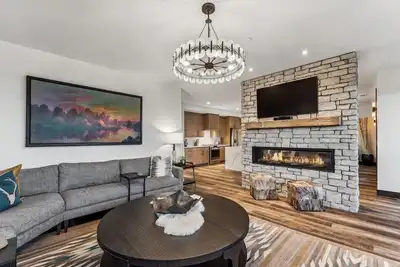 Image de Eagle Lakes Condo! Dock access! Close to Downtown Whitefish!