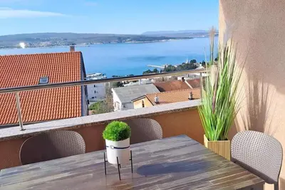 Image de Appartement de vacances Crikvenica pour 2 - 8 personnes avec 4 chambres à coucher - Appartement de v