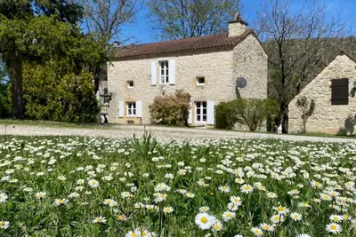 Image de La Chouette Romantisch Authentiek Vrijstaande Gite met Privé Terras en Zwembad