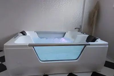 Image de Spa Lux Diamond with Jacuzzi and private parking