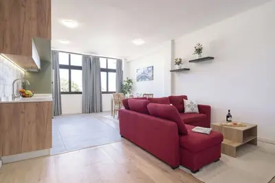 Image de Host Wise - Comfy Minimalist Flat