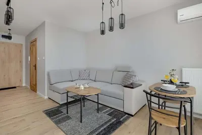 Image de Spadochroniarzy 10g | Chic Studio | Pool