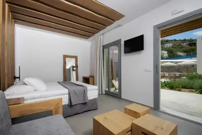 Image de Bh835 - C - Suite Syros