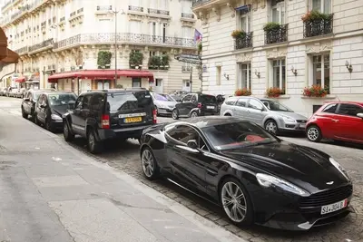Image de Iconic Views Await: Luxe 5-Bedroom Penthouse In Prestigious Champs-ELYSÉES-350m2