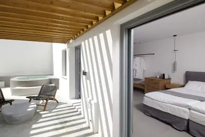 Image de Bh836 - C - Suite Syros