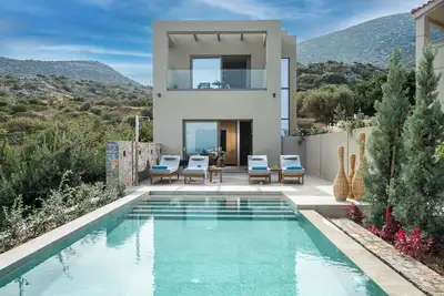 Image de Harmony Maisonette Sea View with Individual Pool