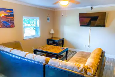 Image de Posh 2 Br 1 Ba Close to Beach Shops and Bases in central fort Walton beach