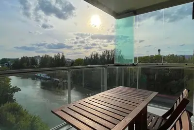 Image de Appartement au Cœur du Village Olympique vue sur la Seine Avec Parking