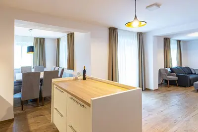 Image de Deluxe Vierzimmer Appartement - Breitenfellner, Haus