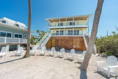 Image de Beach Side Villa \nCharming Villa alongside stunning beaches of the Gulf Coast.