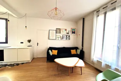 Image de Appartement familial au coeur d'un village parisien