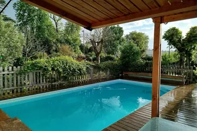 Image de Maison familiale climatisee, piscine chauffée sécurisée aux portes de bordeaux