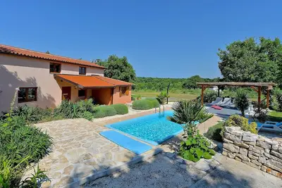 Image de Maison de vacances Ližnjan pour 1 - 8 personnes avec 3 chambres à coucher - Maison de vacances