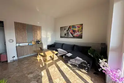 Image de Affordable penthouse apartment with panoramic views. Good kitchen and bedroom