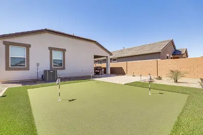Image de Maricopa Home w\/ Putting Green & Covered Patio!