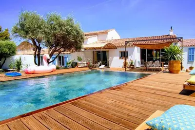 Image de La Ciotat - Maison de Vacances vue mer, piscine chauffée, plage à pied!