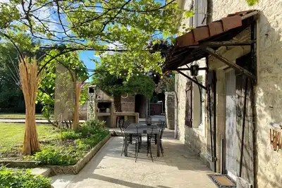 Image de Charmante maison de campagne avec piscine