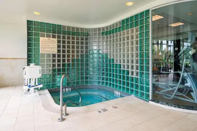 Image de Your Perfect Stay in Glastonbury: Free WiFi, Pet-Friendly, Indoor Pool, 3 Units