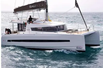 Image de Amazing 4 Bdrm, 4 Bath Catamaran - Purpus\n