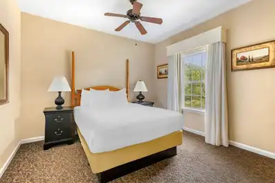 Image de Perfect for Groups! 2 Units w/ Full Kitchens, Seasonal Pool, Free Parking!
