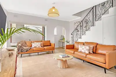 Image de Riverside Refuge A Contemporary Gem near the Beach