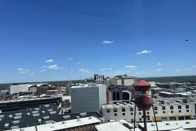 Image de Downtown High Point condo with Stunning Views!
