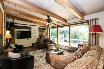 Image de TrackTown 3br • 3 Miles to Hayward Field & Autzen Stadium