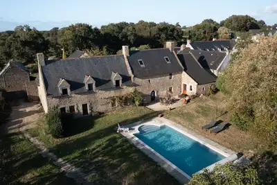 Image de Manoir au Bord de Leau Avec Piscine Chauffée