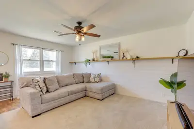 Image de Family-Friendly Lincoln Home w/ Sandbox & Grill!