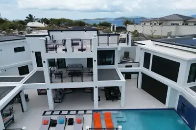 Image de Sky View Villa -Center w\/Pickleball Court