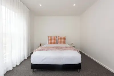 Image de Elegant 2-bedroom House in Prahran w/ Parking!