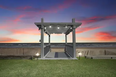 Image de Luxury | Beachfront | Generator | Dogs Welcome