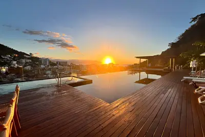 Image de 1 Bedroom Condo with River & Partial Ocean View in Luxury New Building!