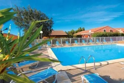 Image de Holidayland Bs74 Villa T3 Mezzanine 6 couchages climatisé piscine Narbonne Plage