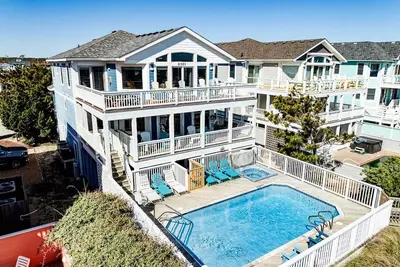 Image de Wink Beach | Oceanfront | Private Pool, Hot Tub, and Dog Friendly