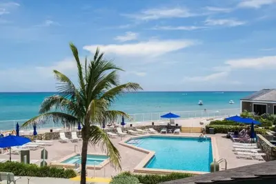 Image de Beachfront secluded two bedroom in Jupiter reef club resort
