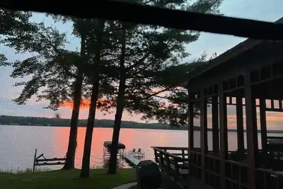 Image de Portage Lake Cottage - Your Perfect Lakefront Retreat in Michigan's Up!