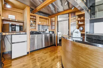 Image de Mountain top view getaway loft