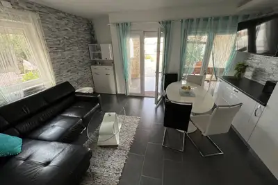 Image de Appartement de deux chambres avec la terrasse et la vue sur le mer Pag (A-22607-a)