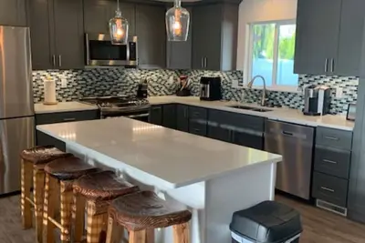 Image de Updated Spacious Home and Hot Tub