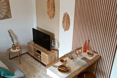 Image de Appartement Le Champ d'Elle, T2 cozy de 33 m², Idéalement situé au Tampon 14ème.