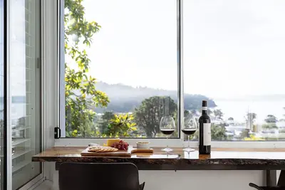 Image de The View at Kingston Beach - Newly Renovated